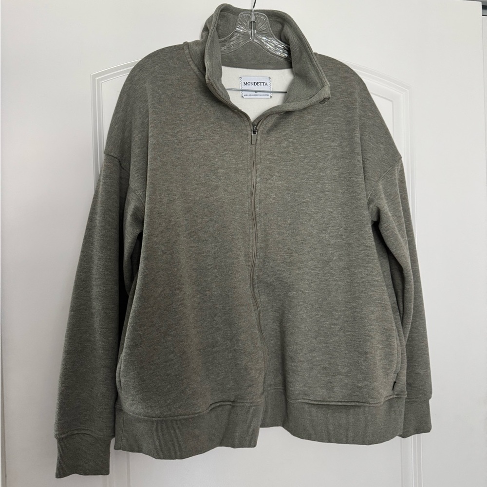 Women’s Gray Zip-Up Sweater